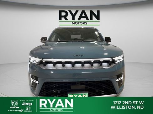 New 2026 Jeep Grand Wagoneer L Limited AWD/4WD image 4