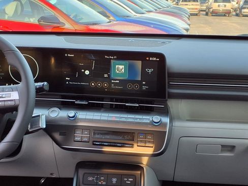 Used 2025 Hyundai Kona SEL image 17