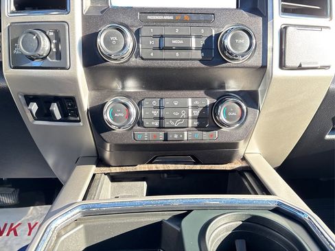 Used 2019 Ford F250 Lariat w/ Lariat Ultimate Package image 34