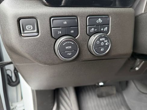 Used 2024 Chevrolet Silverado 2500 LT AWD/4WD image 23