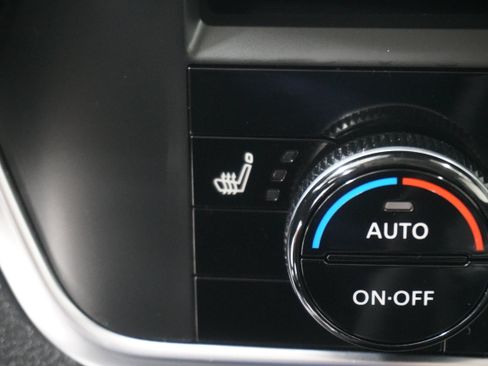 Used 2023 Nissan Rogue SV w/ SV Premium B Package FWD image 21