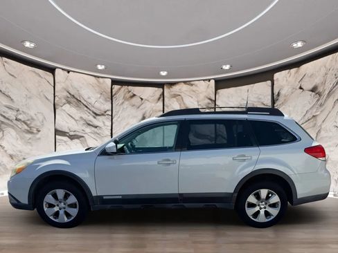 Used 2011 Subaru Outback 2.5i Premium AWD/4WD image 5