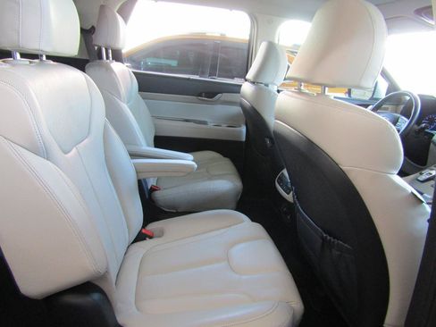 Used 2020 Hyundai Palisade SEL w/ Premium Package FWD image 13