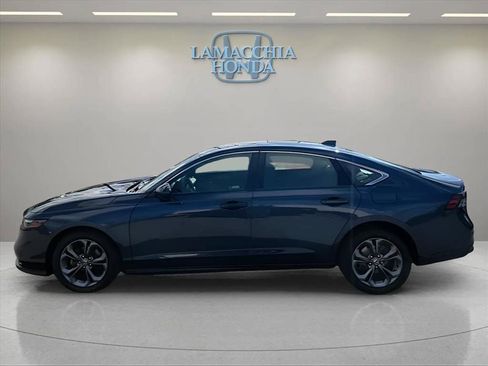 Used 2023 Honda Accord EX image 2