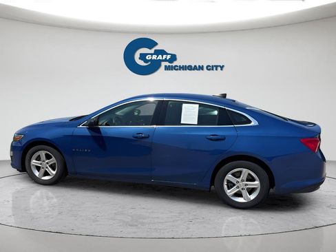 Used 2023 Chevrolet Malibu LS FWD image 2