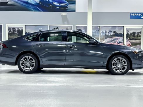 Used 2024 Honda Accord EX image 8