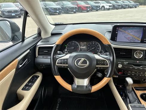 Used 2022 Lexus RX 350L image 25