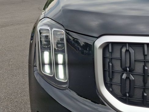 Used 2023 Kia Telluride EX AWD/4WD image 12