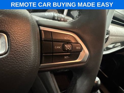 Used 2025 Jeep Compass Latitude w/ Sun & Sound Group AWD/4WD image 7