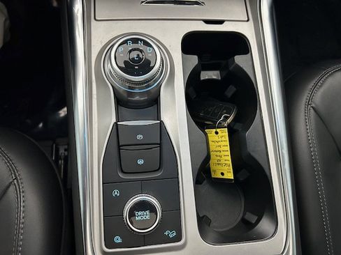 Used 2023 Ford Explorer XLT w/ Equipment Group 202A image 22