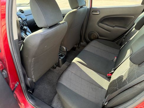 Used 2014 MAZDA MAZDA2 Sport image 13