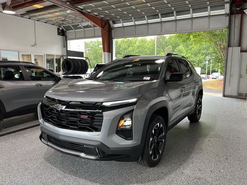 New 2026 Chevrolet Equinox RS FWD image 4