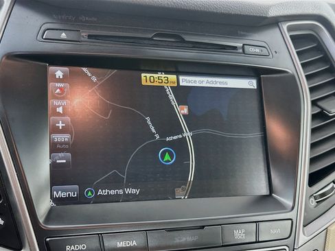 Used 2018 Hyundai Santa Fe Limited AWD/4WD image 22