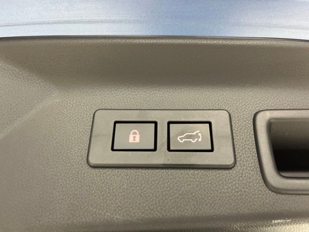 Used 2025 Subaru Forester Limited w/ Popular Package #1 AWD/4WD image 38