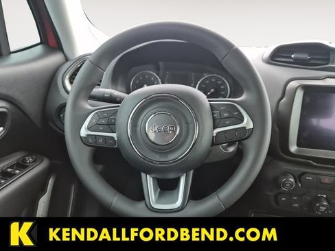 Used 2023 Jeep Renegade Latitude AWD/4WD image 12
