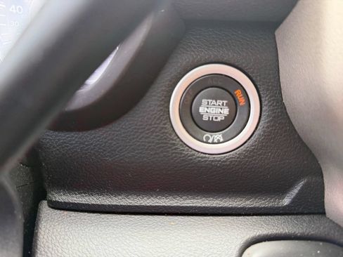 Used 2024 RAM 2500 Laramie AWD/4WD image 11