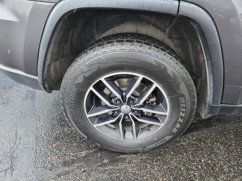 Used 2017 Jeep Grand Cherokee Trailhawk w/ Trailhawk Luxury Group image 25