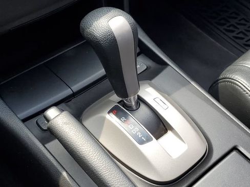 Used 2010 Honda Accord EX-L image 17