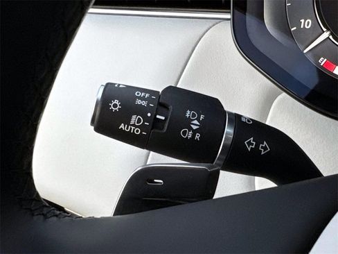 Used 2023 Land Rover Range Rover Sport SE image 31