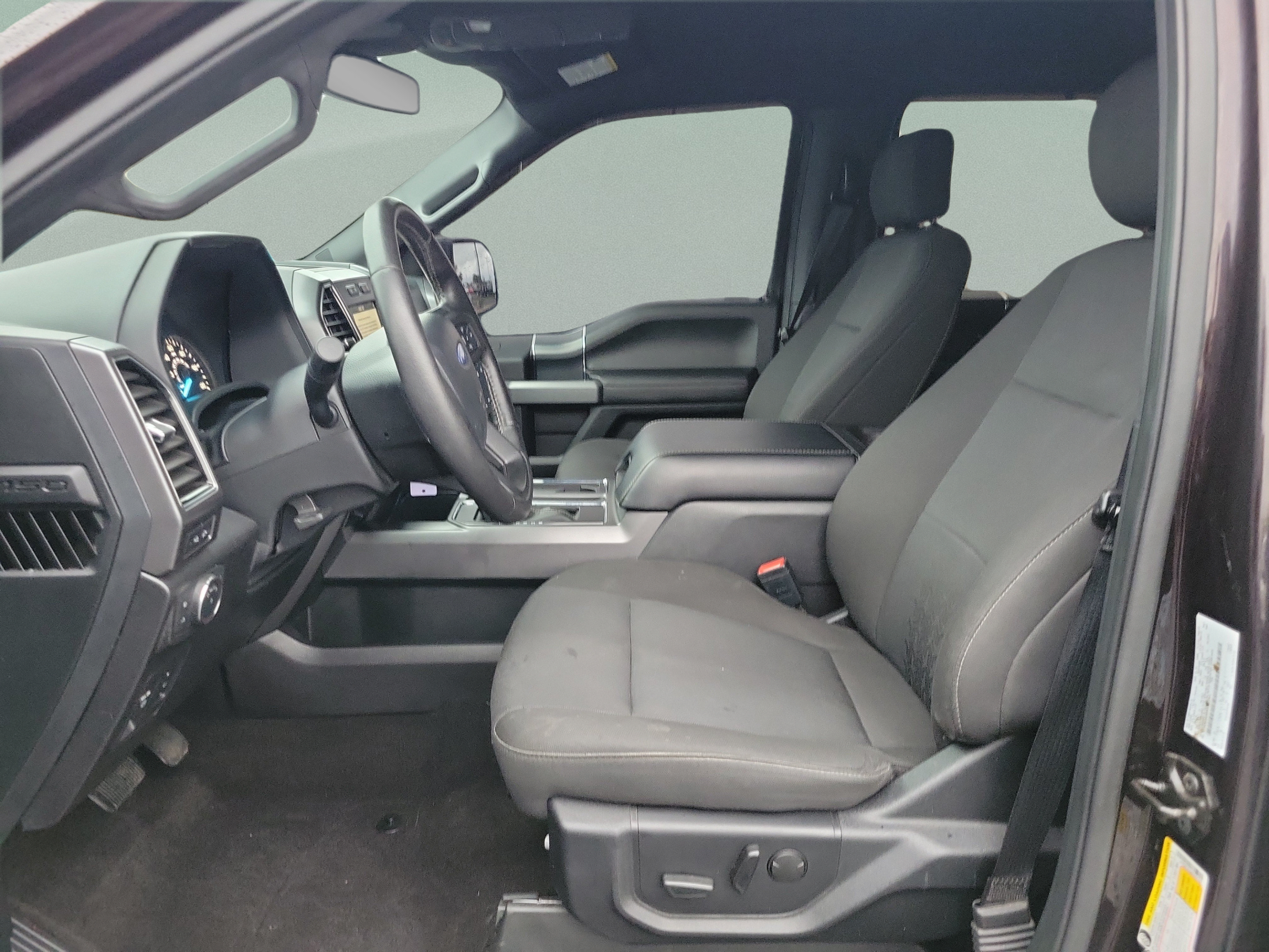 Used 2019 Ford F150 XLT w/ Equipment Group 302A Luxury AWD/4WD image 14