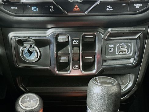 Used 2023 Jeep Wrangler Unlimited w/ 8.4" Radio Group AWD/4WD image 25