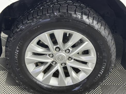 Used 2019 Lexus GX 460 Premium w/ Premium Package AWD/4WD image 6