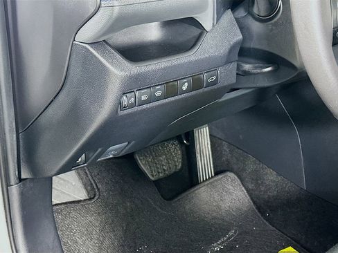 Used 2024 Toyota RAV4 SE w/ Convenience Package image 10