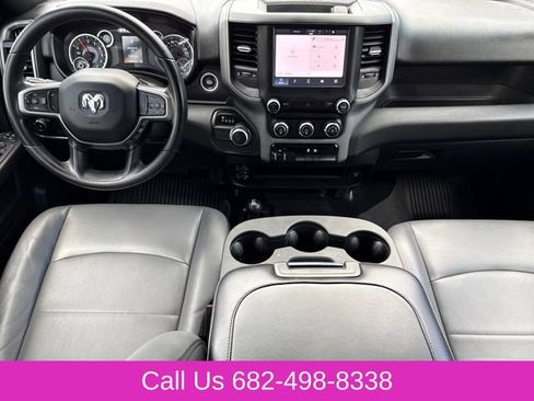 Used 2024 RAM 2500 Tradesman w/ Chrome Appearance Group AWD/4WD image 11