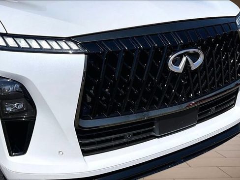 Used 2026 INFINITI QX80 4WD w/ Sport Exterior Package image 29