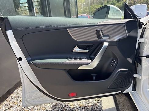 Used 2025 Mercedes-Benz CLA 250 4MATIC image 16