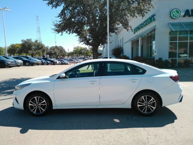 Used 2024 Kia Forte LXS w/ LXS Technology Package FWD image 12