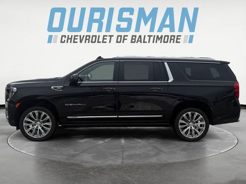 Used 2023 GMC Yukon XL Denali image 3