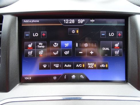Used 2013 Lincoln MKS AWD image 28