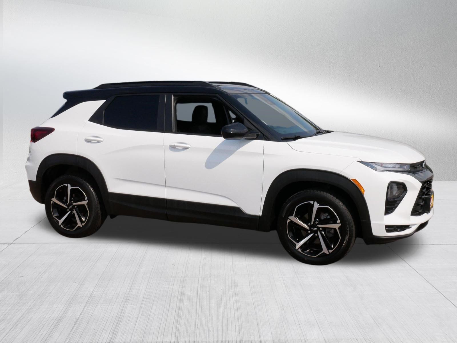 Used 2023 Chevrolet TrailBlazer RS w/ Sun and Liftgate Package AWD/4WD image 8