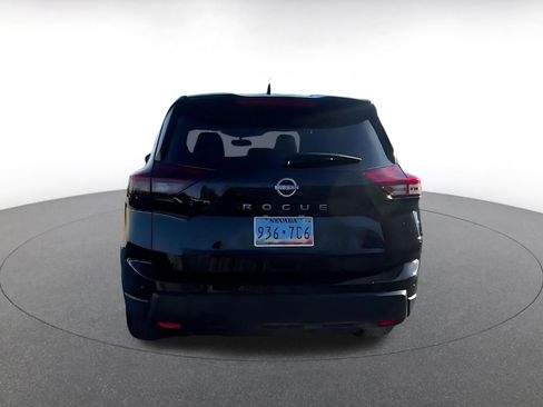 Used 2025 Nissan Rogue SV image 12