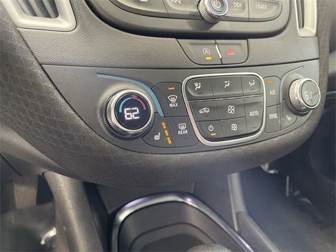 Used 2024 Chevrolet Malibu LT image 27