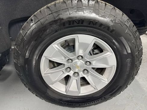 Used 2022 Chevrolet Silverado 1500 LT w/ Safety Package AWD/4WD image 5