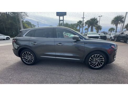 Used 2020 Lincoln Nautilus Reserve w/ Equipment Group 201A image 9