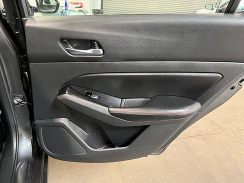 Used 2023 Nissan Altima 2.5 SR FWD image 13