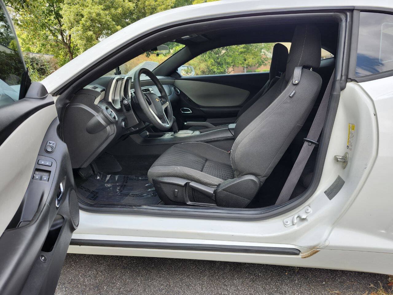 Used 2013 Chevrolet Camaro LS RWD image 4
