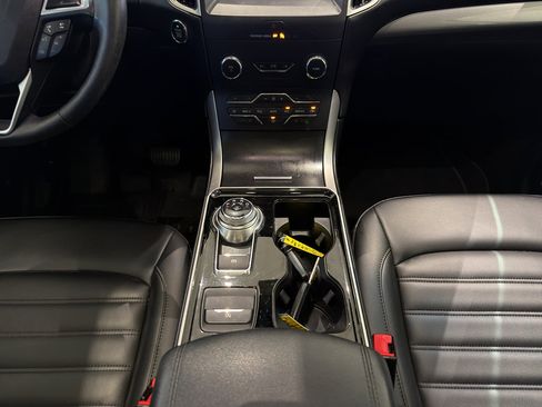Used 2019 Ford Edge SEL w/ Equipment Group 201A image 17