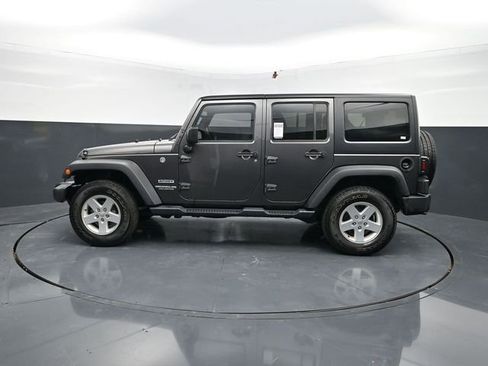 Used 2017 Jeep Wrangler Unlimited Sport w/ Quick Order Package 24S AWD/4WD image 4