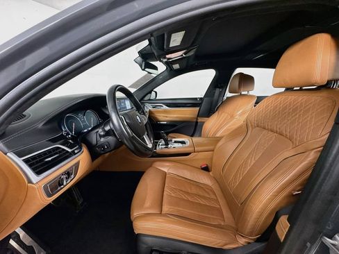 Used 2018 BMW 750i xDrive AWD/4WD image 23