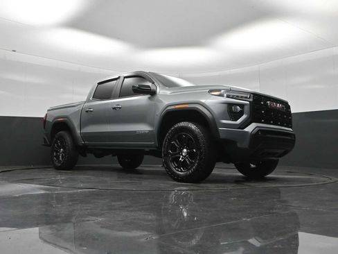 Used 2024 GMC Canyon Elevation w/ Convenience Package AWD/4WD image 18