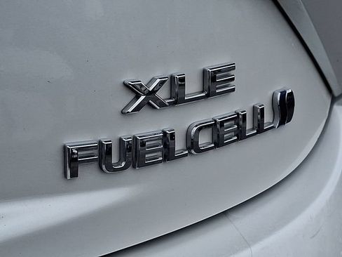 Used 2023 Toyota Mirai w/ Advanced Technology Package RWD image 31
