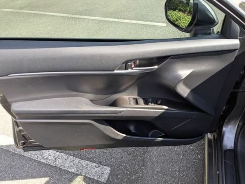 Used 2021 Toyota Camry SE FWD image 28