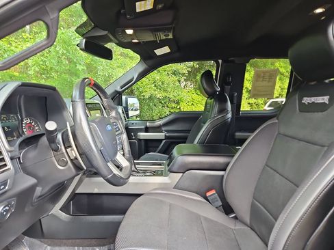 Used 2019 Ford F150 Raptor w/ Equipment Group 802A Luxury AWD/4WD image 25