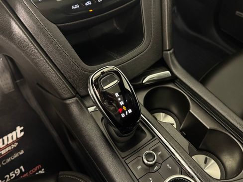 Used 2024 Cadillac XT6 Luxury w/ LPO, Floor Liner Package AWD/4WD image 28