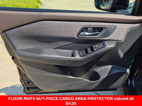 Certified 2022 Nissan Rogue SV AWD/4WD image 25