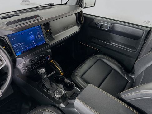 Used 2024 Ford Bronco Badlands AWD/4WD image 23